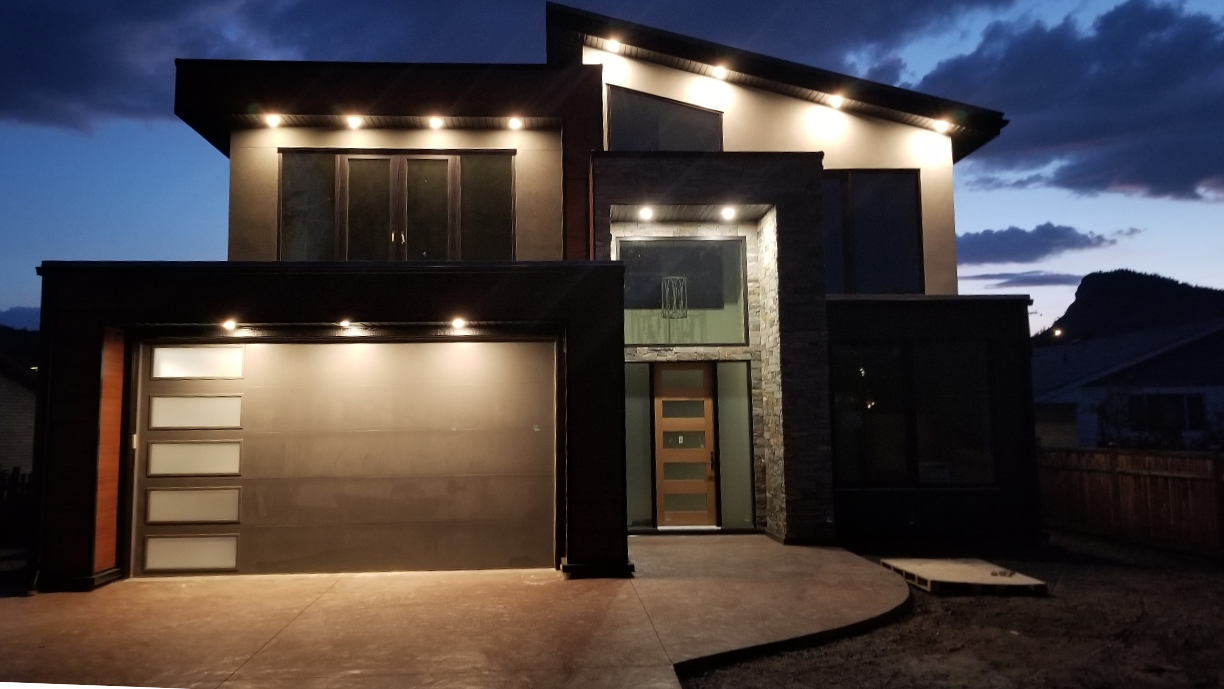 Trout Creek Residence — exterior street view